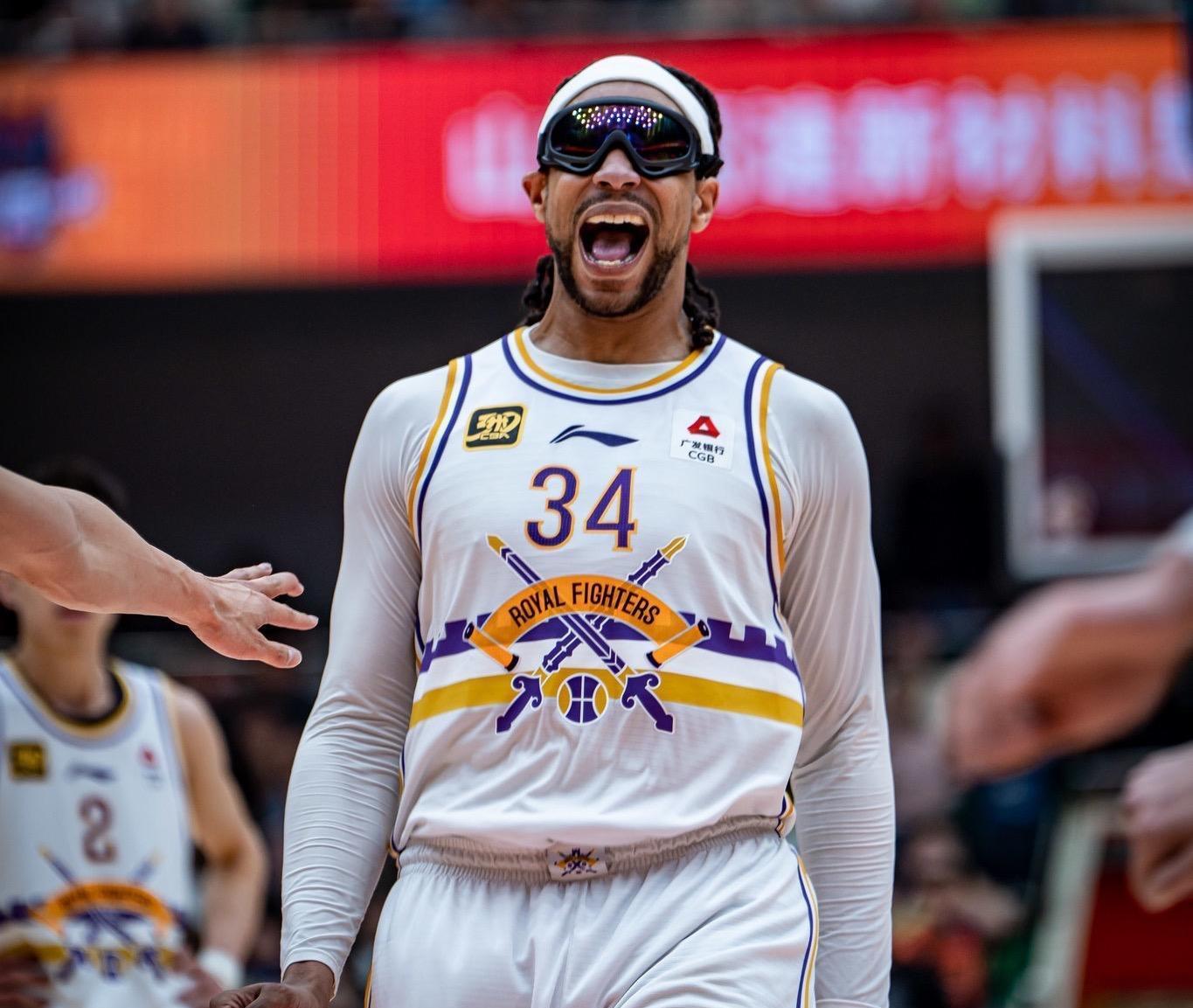 篮球不是简, 职业生涯因