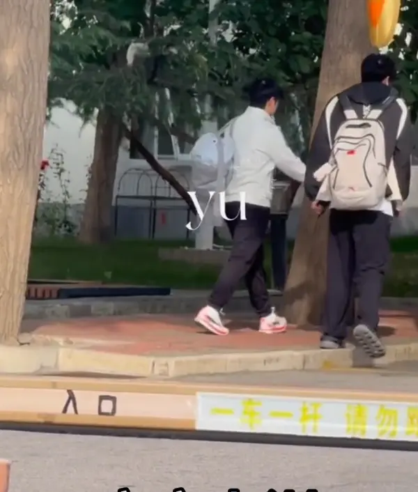 周恺, 这几天他都